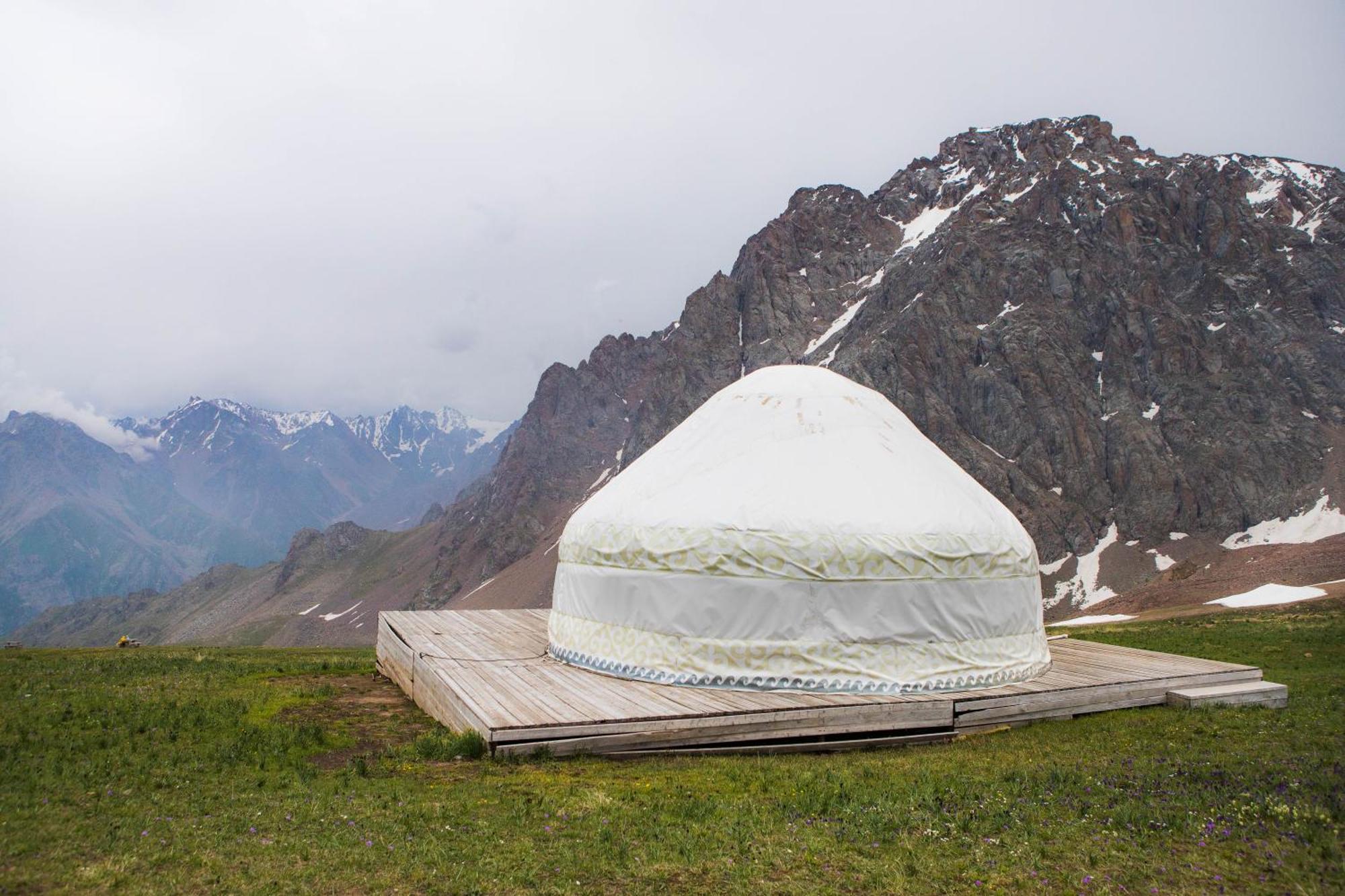 营地 Yurta Base Camp, Shymbulak Mountain *