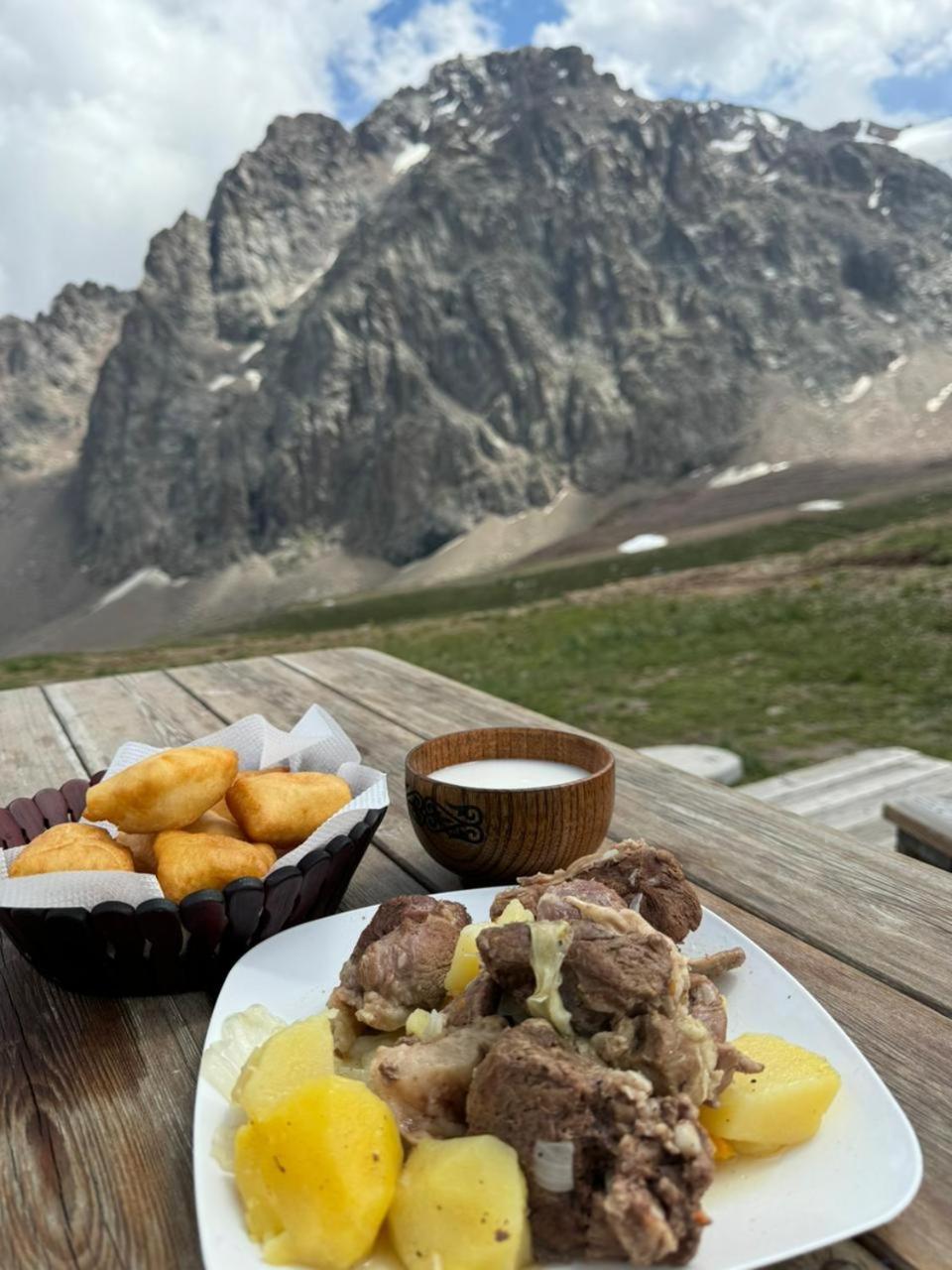 Yurta Base Camp, Shymbulak Mountain *
