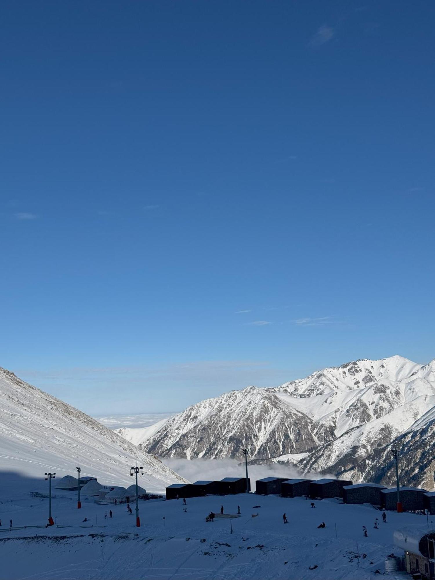 Yurta Base Camp, Shymbulak Mountain Besqaynar